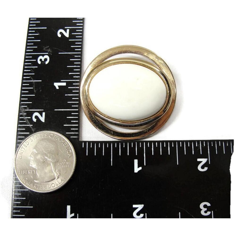 Vintage Avon Brooch Costume Jewelry White Glass Oval Center on Gold Tone - Picture 8 of 12